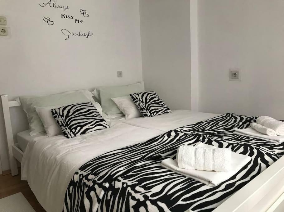Apartman Kristina - Self Check In & Check Out Otočac 外观 照片